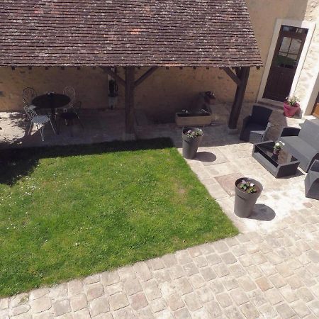 Ilot Bonheur Hotel Ury Bagian luar foto