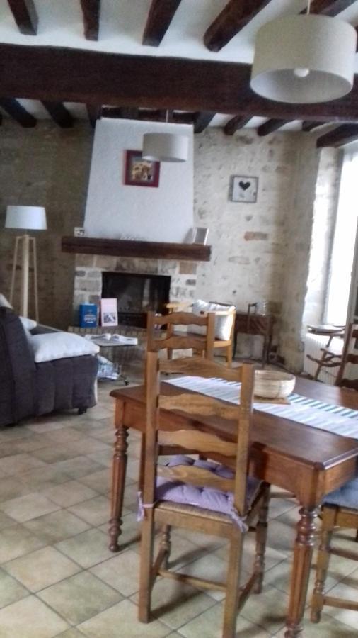 Ilot Bonheur Hotel Ury Bagian luar foto
