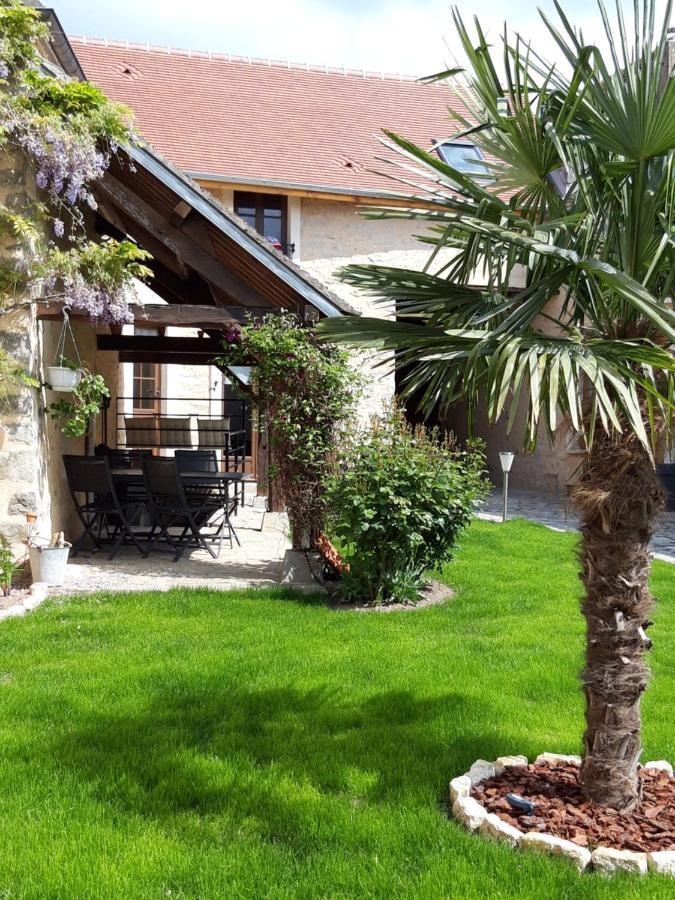 Ilot Bonheur Hotel Ury Bagian luar foto