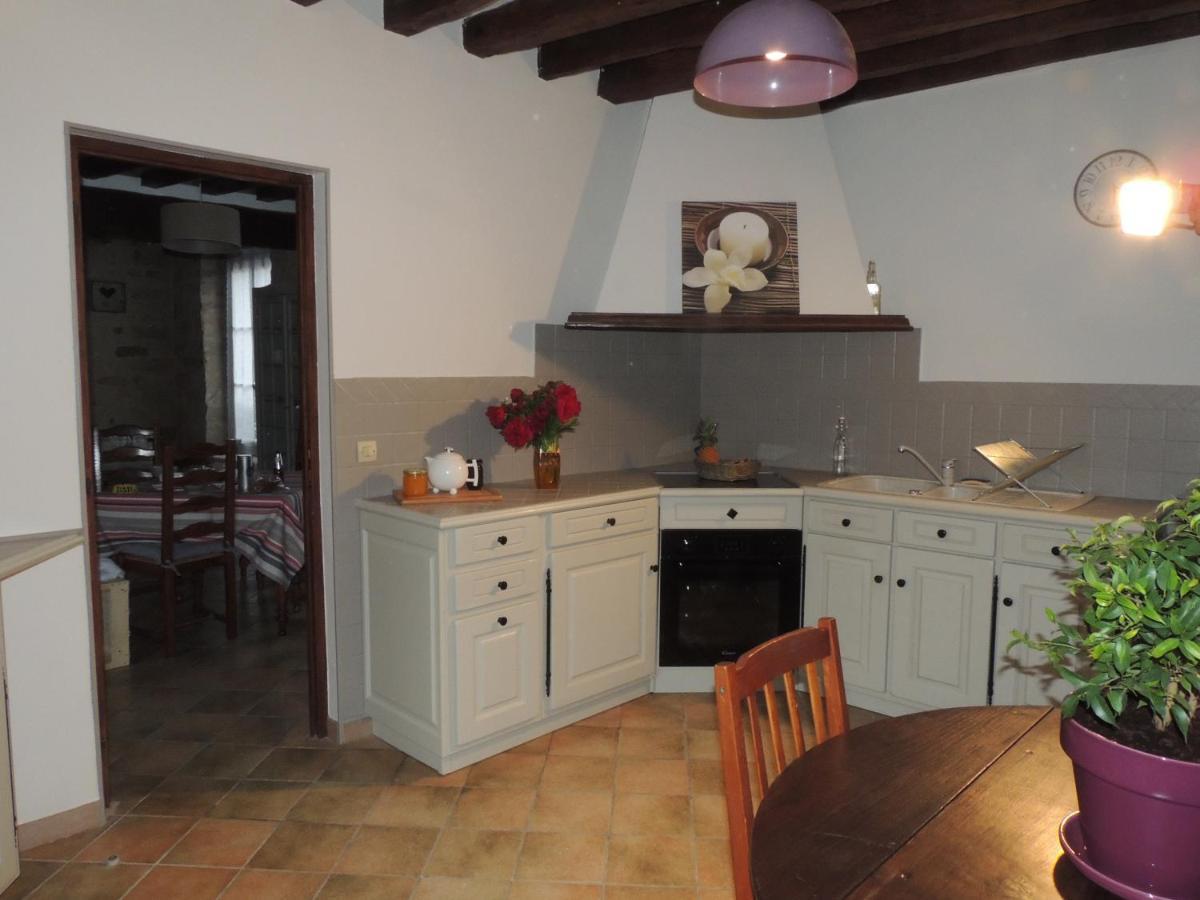Ilot Bonheur Hotel Ury Bagian luar foto